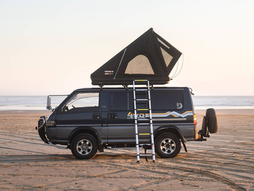 TentBox Cargo 2.0 installed on 4WD Mitsubishi Delica